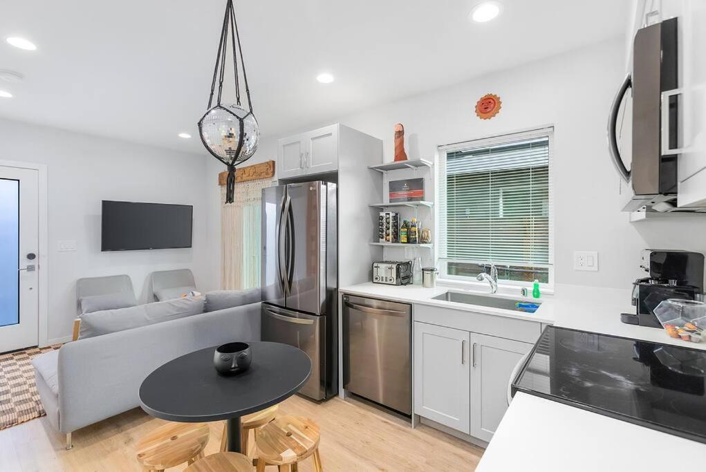 The Sweetest Suite - 91 Walkscore! Seattle Exteriör bild